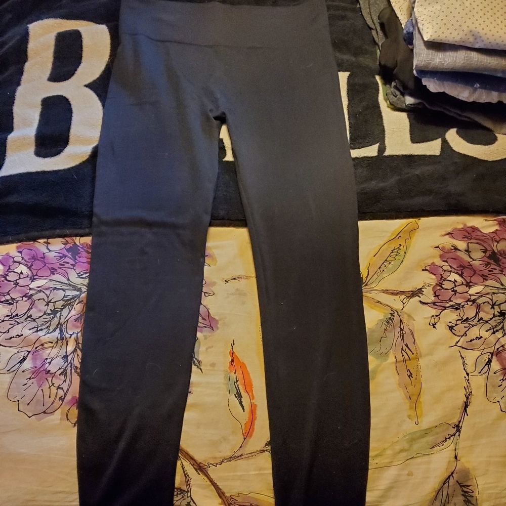 Black leggings